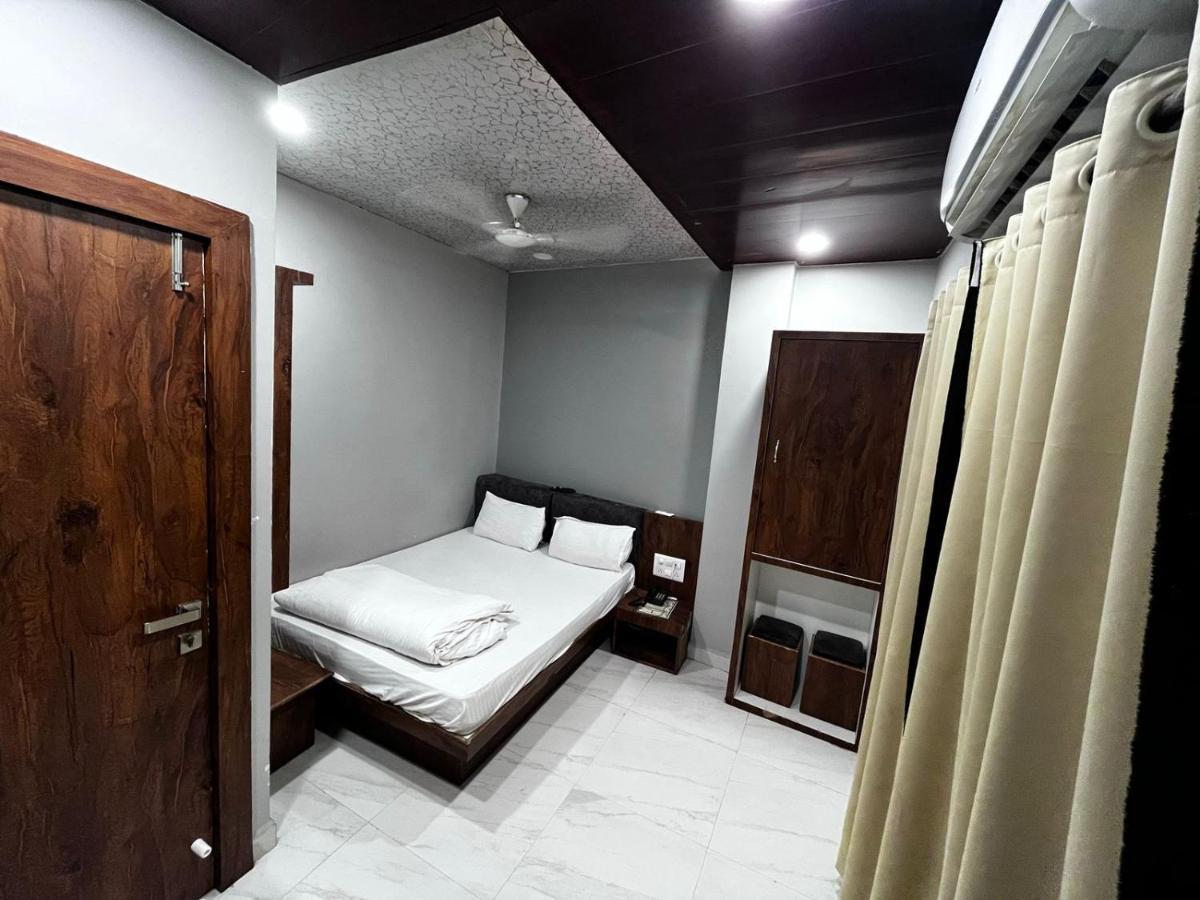 Hotel Shankar Udždžain Exteriér fotografie
