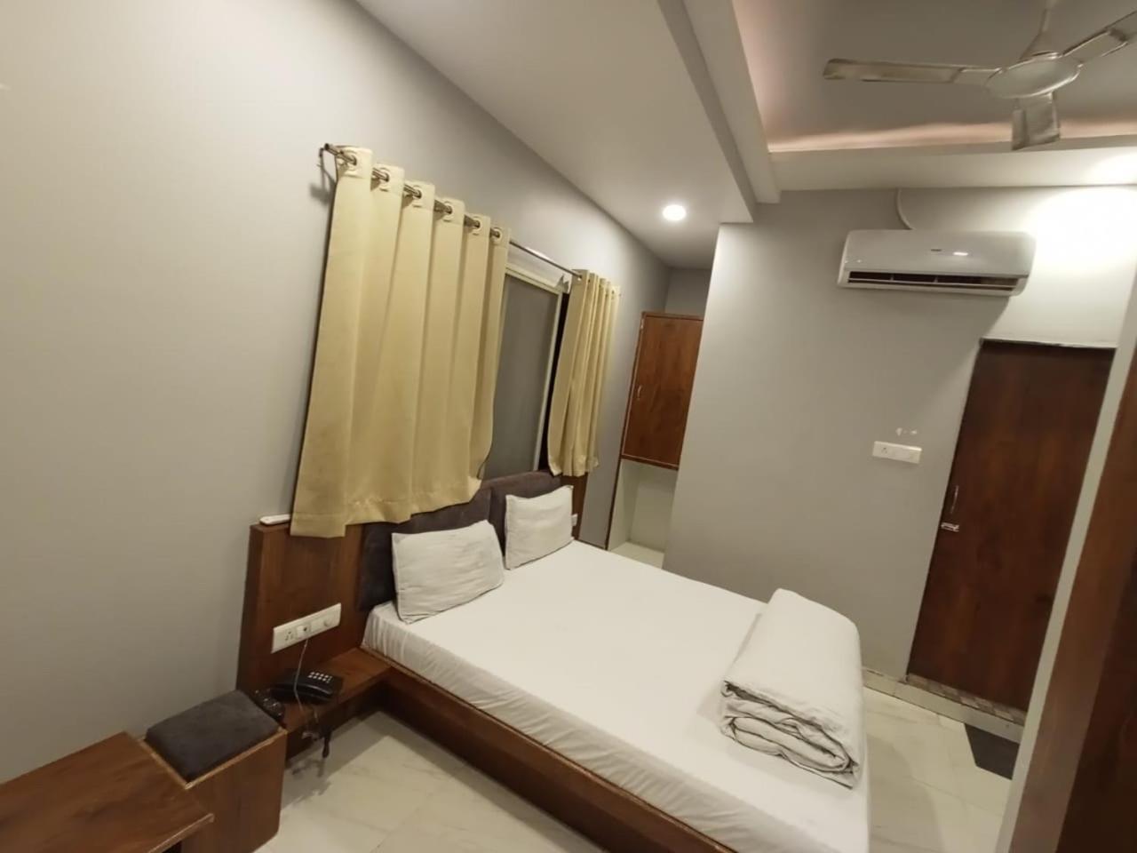 Hotel Shankar Udždžain Exteriér fotografie